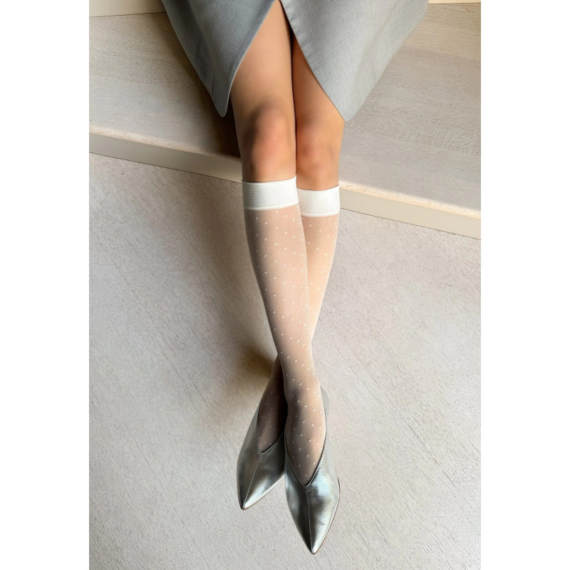 Veneziana sokid põlvini