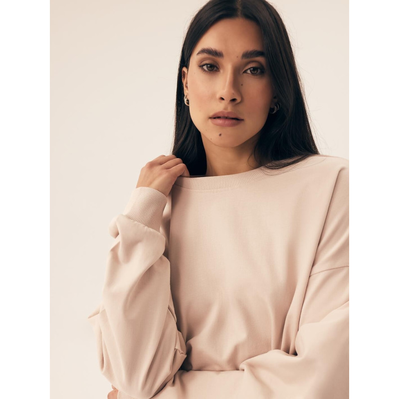 Henderson Ladies ülikond