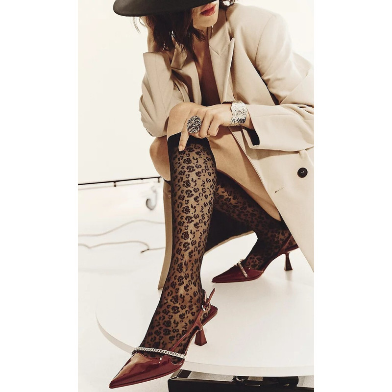 Gabriella sokid põlvini