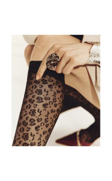 Gabriella sokid põlvini