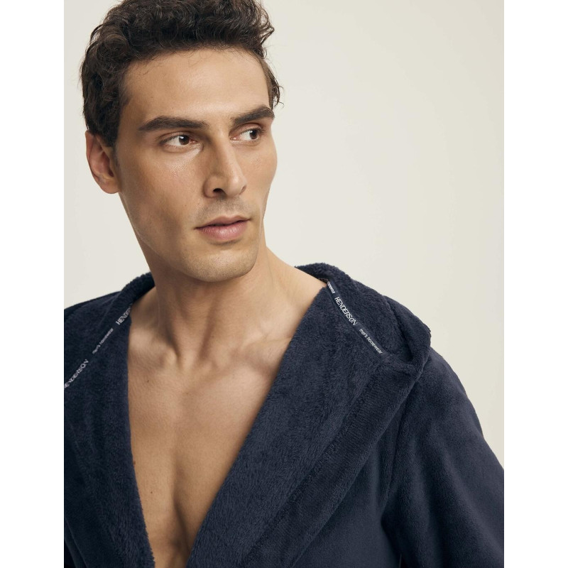 Henderson hommikumantel