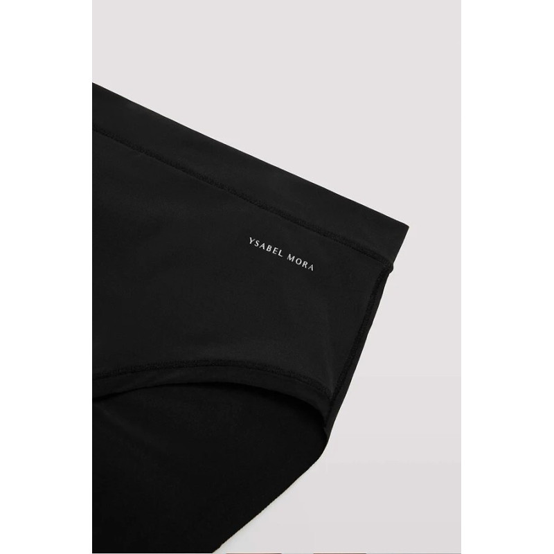 Ysabel Mora aluspüksid