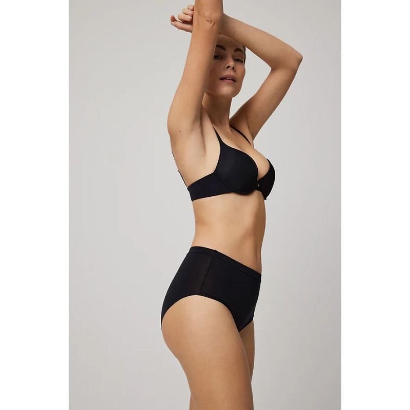 Ysabel Mora aluspüksid